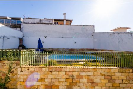 Casa para alugar com 352m², 6 quartos e 4 vagas Casa para alugar com 352m², 6 quartos e 4 vagasPiscina