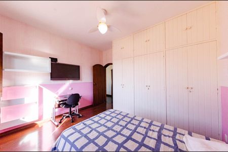 Casa para alugar com 352m², 6 quartos e 4 vagas Casa para alugar com 352m², 6 quartos e 4 vagasQuarto 3