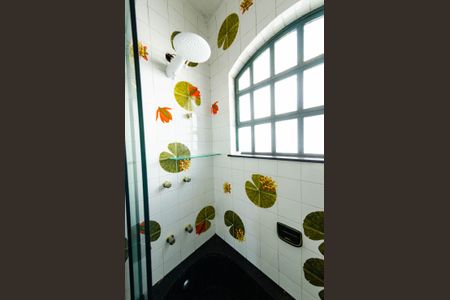 Casa para alugar com 352m², 6 quartos e 4 vagas Casa para alugar com 352m², 6 quartos e 4 vagasBanheiro 1