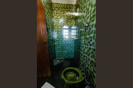 Casa para alugar com 352m², 6 quartos e 4 vagas Casa para alugar com 352m², 6 quartos e 4 vagasBanheiro suíte 2