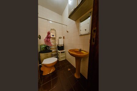 Casa para alugar com 352m², 6 quartos e 4 vagas Casa para alugar com 352m², 6 quartos e 4 vagasBanheiro de serviço