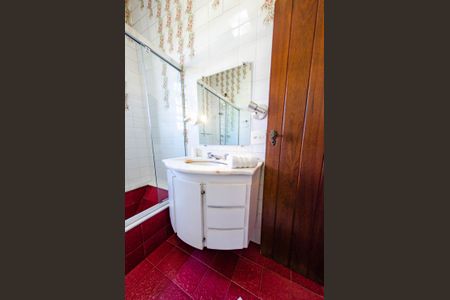 Casa para alugar com 352m², 6 quartos e 4 vagas Casa para alugar com 352m², 6 quartos e 4 vagasBanheiro suíte 1