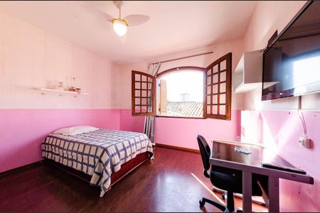 Casa para alugar com 352m², 6 quartos e 4 vagas Casa para alugar com 352m², 6 quartos e 4 vagasQuarto 3