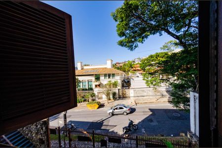 Casa para alugar com 352m², 6 quartos e 4 vagas Casa para alugar com 352m², 6 quartos e 4 vagasQuarto 2