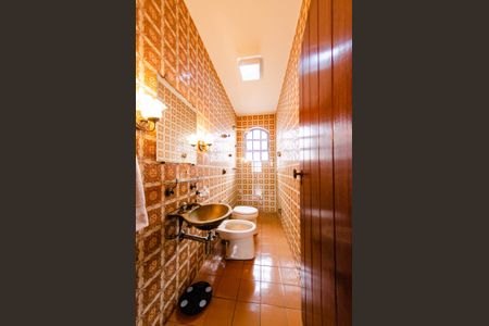 Casa para alugar com 352m², 6 quartos e 4 vagas Casa para alugar com 352m², 6 quartos e 4 vagasBanheiro 2