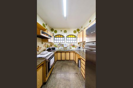 Casa para alugar com 352m², 6 quartos e 4 vagas Casa para alugar com 352m², 6 quartos e 4 vagasCozinha