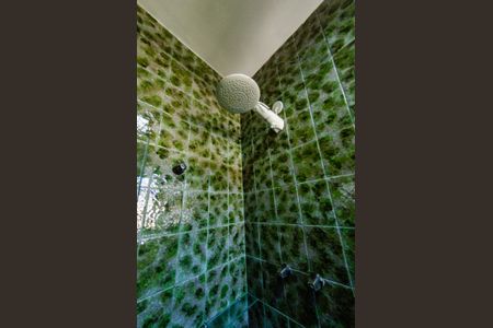 Casa para alugar com 352m², 6 quartos e 4 vagas Casa para alugar com 352m², 6 quartos e 4 vagasBanheiro suíte 2