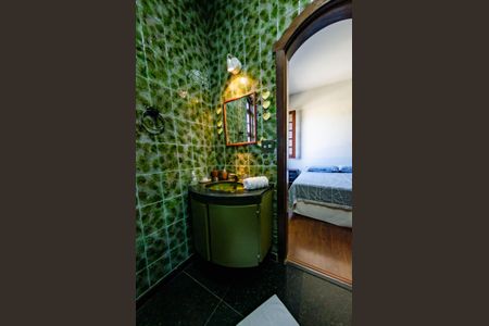 Casa para alugar com 352m², 6 quartos e 4 vagas Casa para alugar com 352m², 6 quartos e 4 vagasBanheiro suíte 2