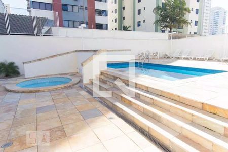 Apartamento à venda com 117m², 4 quartos e 3 vagasÁrea comum - Piscina