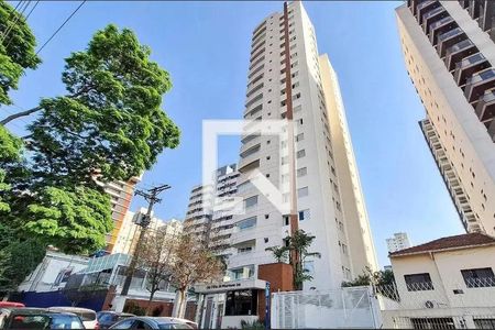 Apartamento à venda com 117m², 4 quartos e 3 vagasFachada e portaria