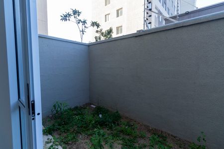Apartamento para alugar com 51m², 2 quartos e sem vaga Apartamento para alugar com 51m², 2 quartos e sem vagaSacada / jardim