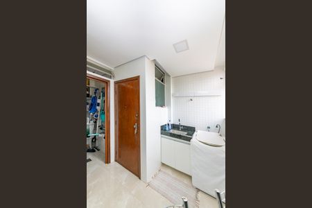 Apartamento à venda com 170m², 3 quartos e 1 vagaÁrea de Serviço