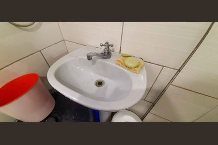 Casa à venda com 150m², 4 quartos e 1 vaga Casa à venda com 150m², 4 quartos e 1 vagaCasa 1 - Banheiro