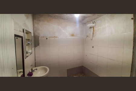 Casa à venda com 150m², 4 quartos e 1 vaga Casa à venda com 150m², 4 quartos e 1 vagaCasa 2 - Banheiro