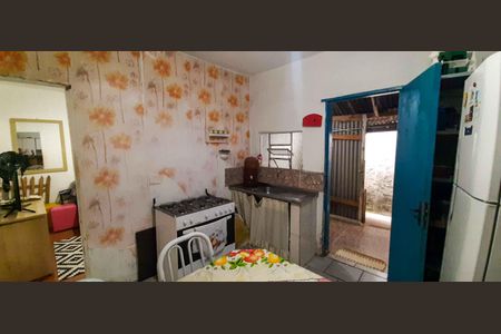 Casa à venda com 150m², 4 quartos e 1 vaga Casa à venda com 150m², 4 quartos e 1 vagaCasa 2 - Cozinha