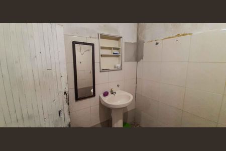 Casa à venda com 150m², 4 quartos e 1 vaga Casa à venda com 150m², 4 quartos e 1 vagaCasa 2 - Banheiro