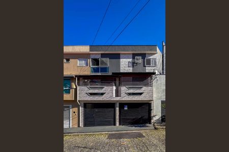 Casa à venda com 164m², 3 quartos e 2 vagas Casa à venda com 164m², 3 quartos e 2 vagasFachada e placa