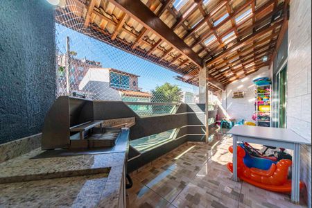 Casa à venda com 164m², 3 quartos e 2 vagas Casa à venda com 164m², 3 quartos e 2 vagasVaranda da Sala