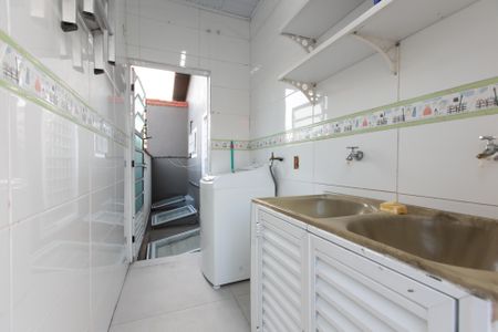 Casa à venda com 170m², 3 quartos e 2 vagasÁrea de Serviço