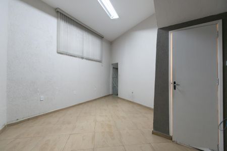 Casa à venda com 170m², 3 quartos e 2 vagasSuíte 2