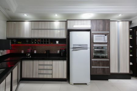 Casa à venda com 170m², 3 quartos e 2 vagasCozinha - Armários