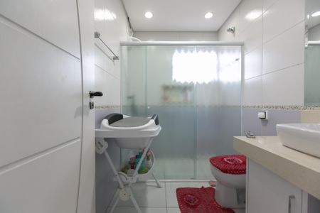 Casa à venda com 170m², 3 quartos e 2 vagasBanheiro 4