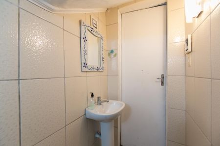 Casa à venda com 170m², 3 quartos e 2 vagasBanheiro da Suíte 2