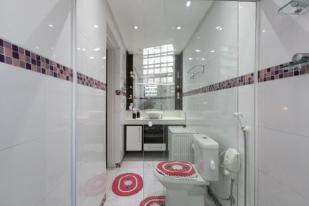 Casa à venda com 170m², 3 quartos e 2 vagasBanheiro da Suíte 1