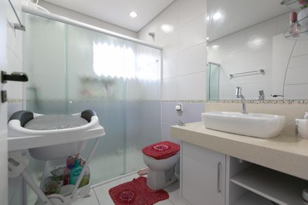 Casa à venda com 170m², 3 quartos e 2 vagasBanheiro 4