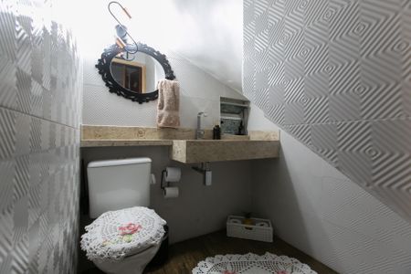 Casa à venda com 170m², 3 quartos e 2 vagasLavabo