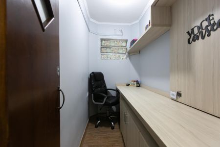 Casa à venda com 170m², 3 quartos e 2 vagasEscritório