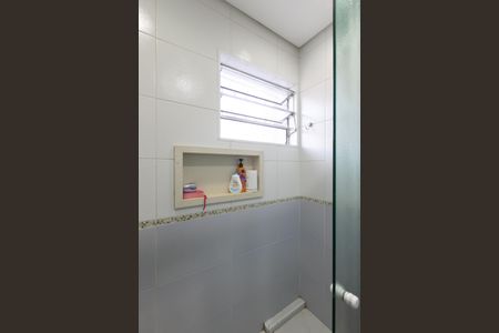 Casa à venda com 170m², 3 quartos e 2 vagasBanheiro 4