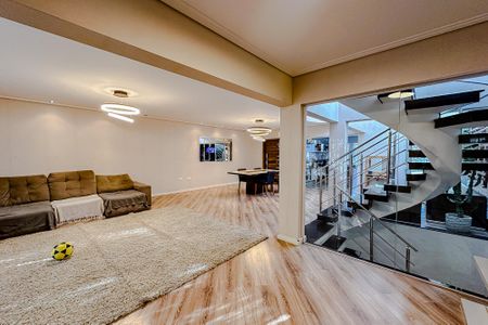 Casa à venda com 380m², 3 quartos e 5 vagasSala