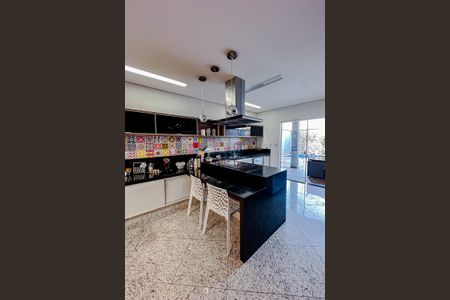 Casa à venda com 380m², 3 quartos e 5 vagasCozinha