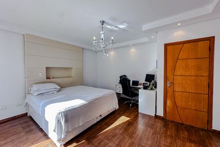 Casa à venda com 380m², 3 quartos e 5 vagas Suíte