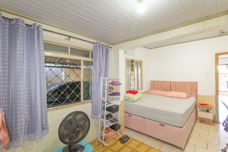 Casa à venda com 550m², 4 quartos e 3 vagas Casa à venda com 550m², 4 quartos e 3 vagasQuarto 2