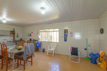 Casa à venda com 550m², 4 quartos e 3 vagas Casa à venda com 550m², 4 quartos e 3 vagasCozinha