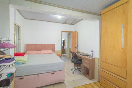 Casa à venda com 550m², 4 quartos e 3 vagas Casa à venda com 550m², 4 quartos e 3 vagasQuarto 2