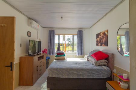 Casa à venda com 550m², 4 quartos e 3 vagas Casa à venda com 550m², 4 quartos e 3 vagasQuarto 1