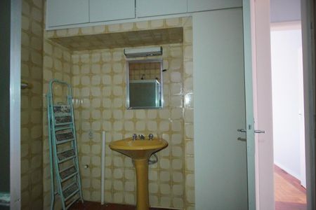 Apartamento à venda com 83m², 2 quartos e sem vagaBanheiro