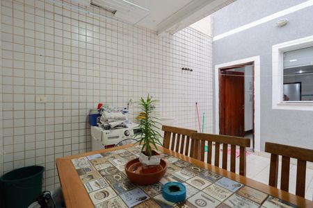 Casa à venda com 138m², 3 quartos e 2 vagasÁrea de serviço