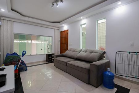 Casa à venda com 138m², 3 quartos e 2 vagasSala