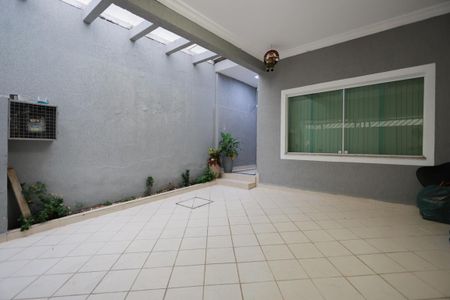 Casa à venda com 138m², 3 quartos e 2 vagasGaragem