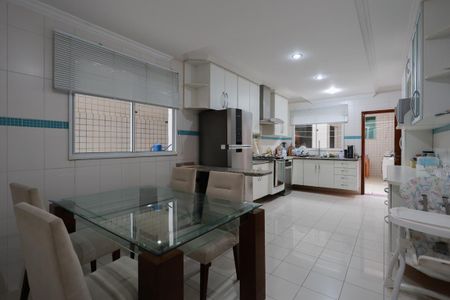Casa à venda com 138m², 3 quartos e 2 vagasCopa e Cozinha