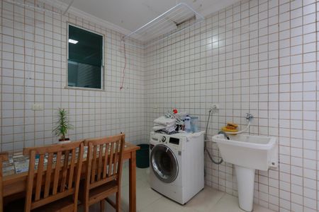 Casa à venda com 138m², 3 quartos e 2 vagasÁrea de serviço