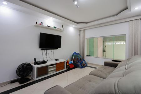 Casa à venda com 138m², 3 quartos e 2 vagasSala