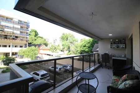 Apartamento à venda com 90m², 3 quartos e 1 vagaVaranda