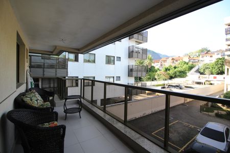 Apartamento à venda com 90m², 3 quartos e 1 vagaVaranda