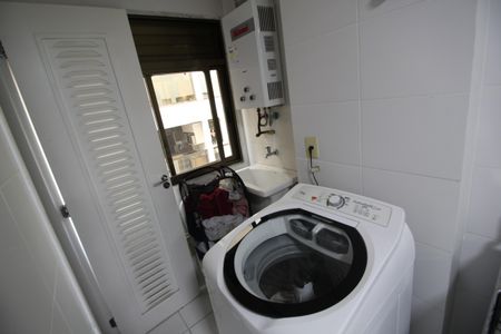 Apartamento à venda com 90m², 3 quartos e 1 vagaÁrea de Serviço