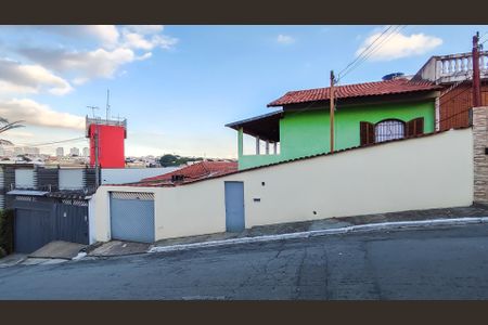 Casa à venda com 151m², 3 quartos e 5 vagasFachada